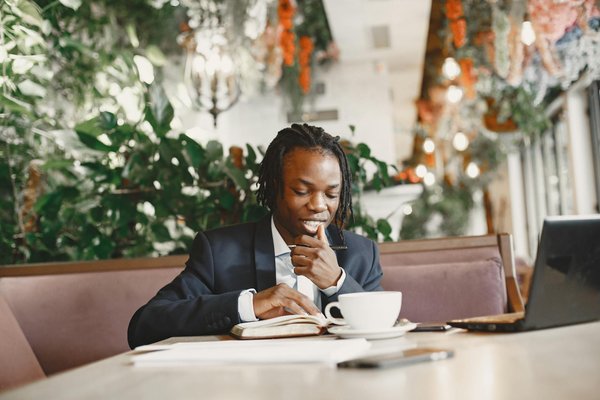 Explorez l'élite des rhums avec un coffret dégustation